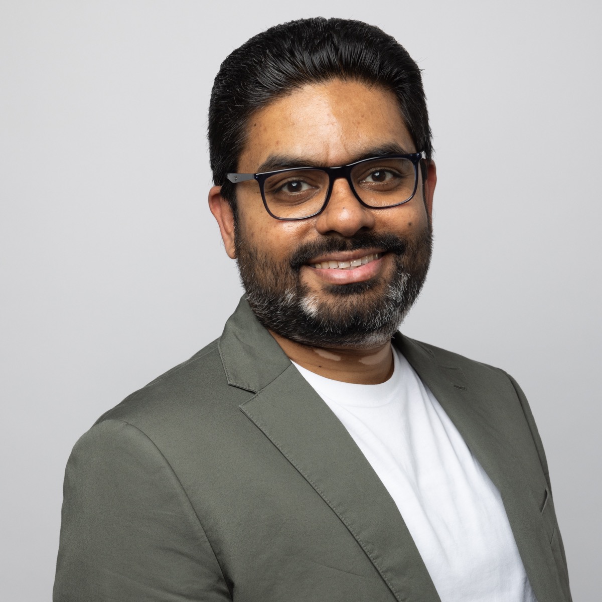Akshay Kapoor - AWS DevOps Expert